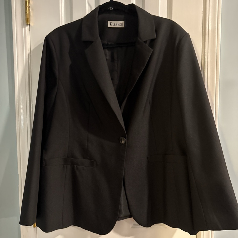 NWOT Black Women's Lined Blazer